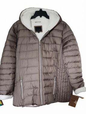 91-NWT -Weatherproof Women's Hooded Puffer Coat - Taupe with Cream Sherpa (3X)